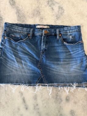 Chelsea & Violet Medium Blue Frayed Denim Mini Skirt